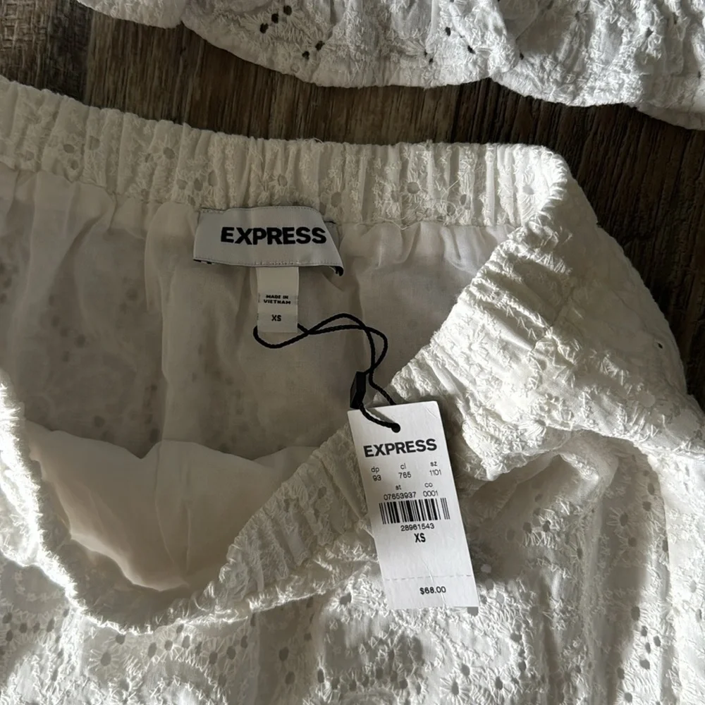 🌟EXPRESS BEAUTIFUL 🌟WOMEN SET, SIZE XSMALL - Picture 5 of 10